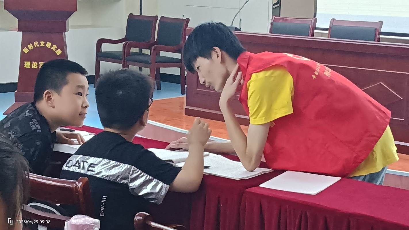 安徽學(xué)子三下鄉(xiāng)：“消防安全”小課堂，志愿者與你“童”行