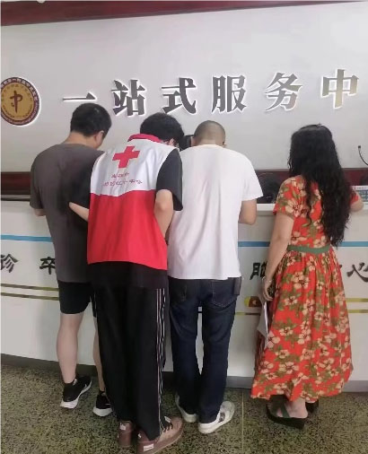 懷夢愛心暑期實踐隊助力醫(yī)院信息化建設(shè)