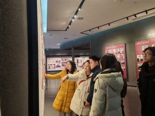 中南民族大學(xué)校史館社會實踐團隊深入桂鄂高校與民族地區(qū)參館悟史交流經(jīng)驗