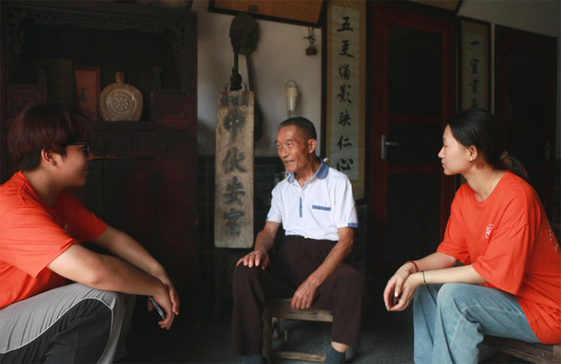 湖南工程學院管理學院開展“凝聚青春力量 賦能非遺活力”“三下鄉(xiāng)”社會實踐活動