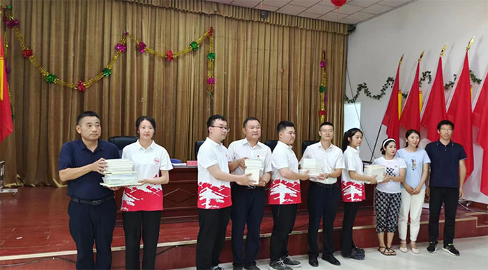 “推廣普及林果精深加工先進(jìn)實(shí)用技術(shù)，努力促進(jìn)科技成果