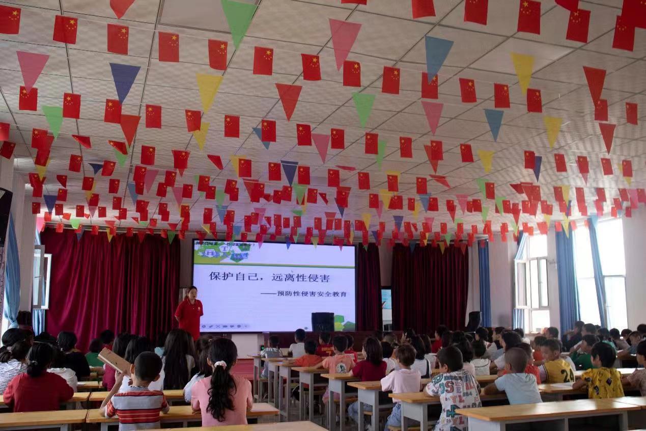 胡楊學(xué)子三下鄉(xiāng)|護(hù)蕾行動(dòng)?“未”你而來