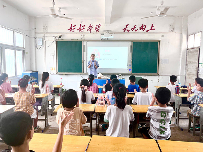 南京財經(jīng)大學：音樂撥動心弦，溫情律動精彩
