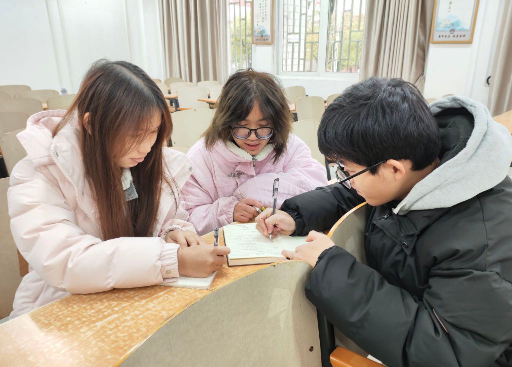 廣西師范大學“體育旅游產(chǎn)業(yè)轉(zhuǎn)型路徑研究隊”開展社會實踐調(diào)研活動