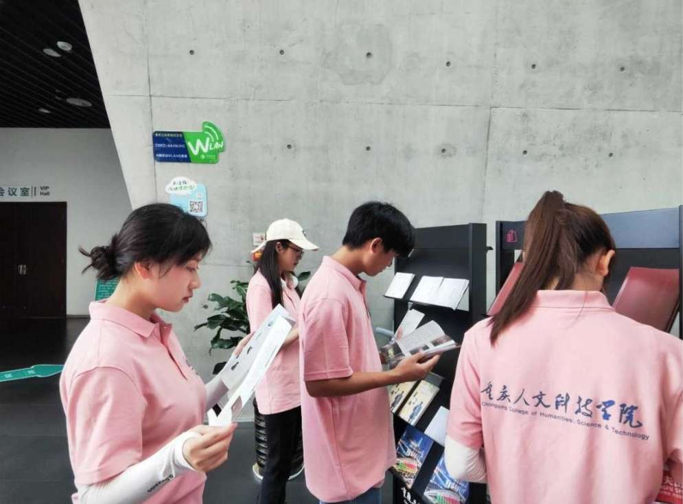 悠悠三峽述幸福，共續(xù)三峽移民情