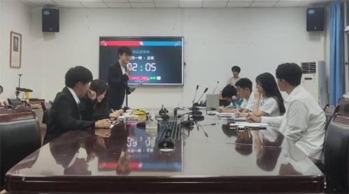 鳴辯論協(xié)會(huì)成功舉辦“我思故我在，我在故我辯”辯論比賽
