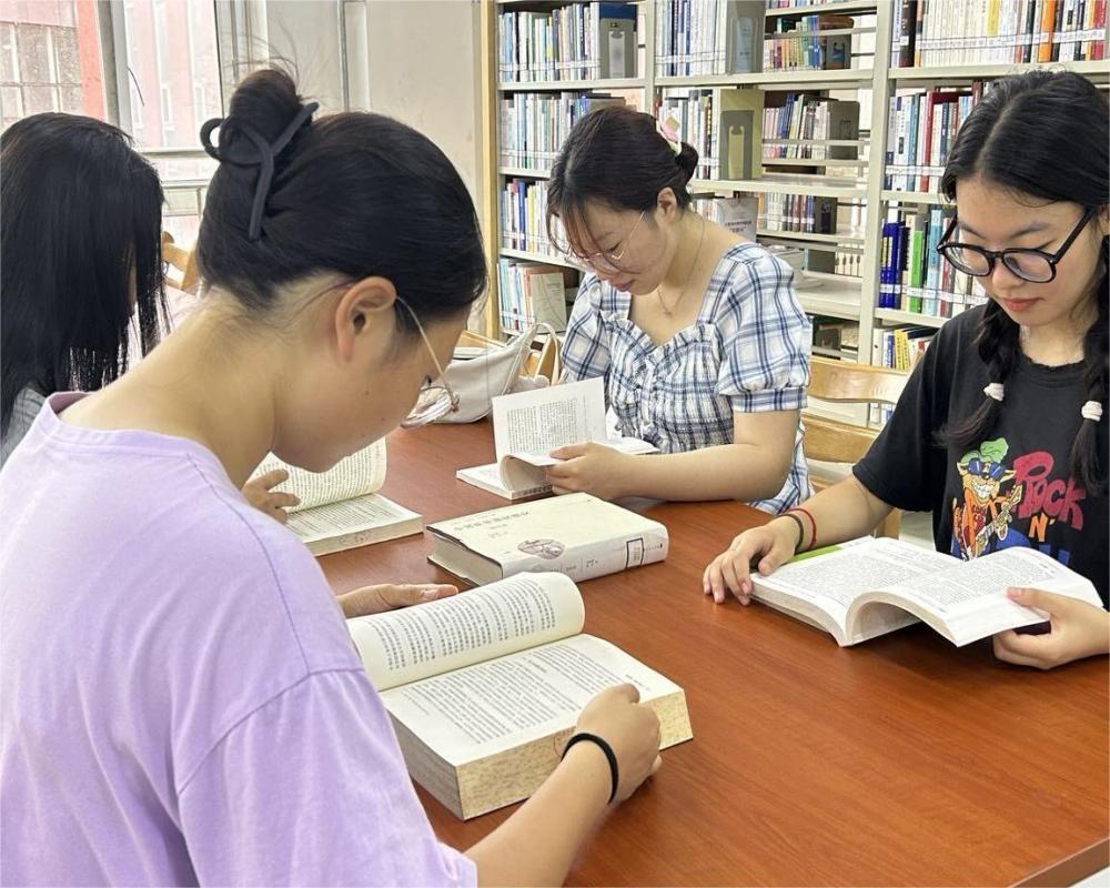 弘揚勞模精神，加強勞動教育