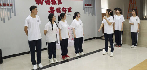  內(nèi)江師范學(xué)院三下鄉(xiāng)：廉潔揚(yáng)清風(fēng)，同心啟新程