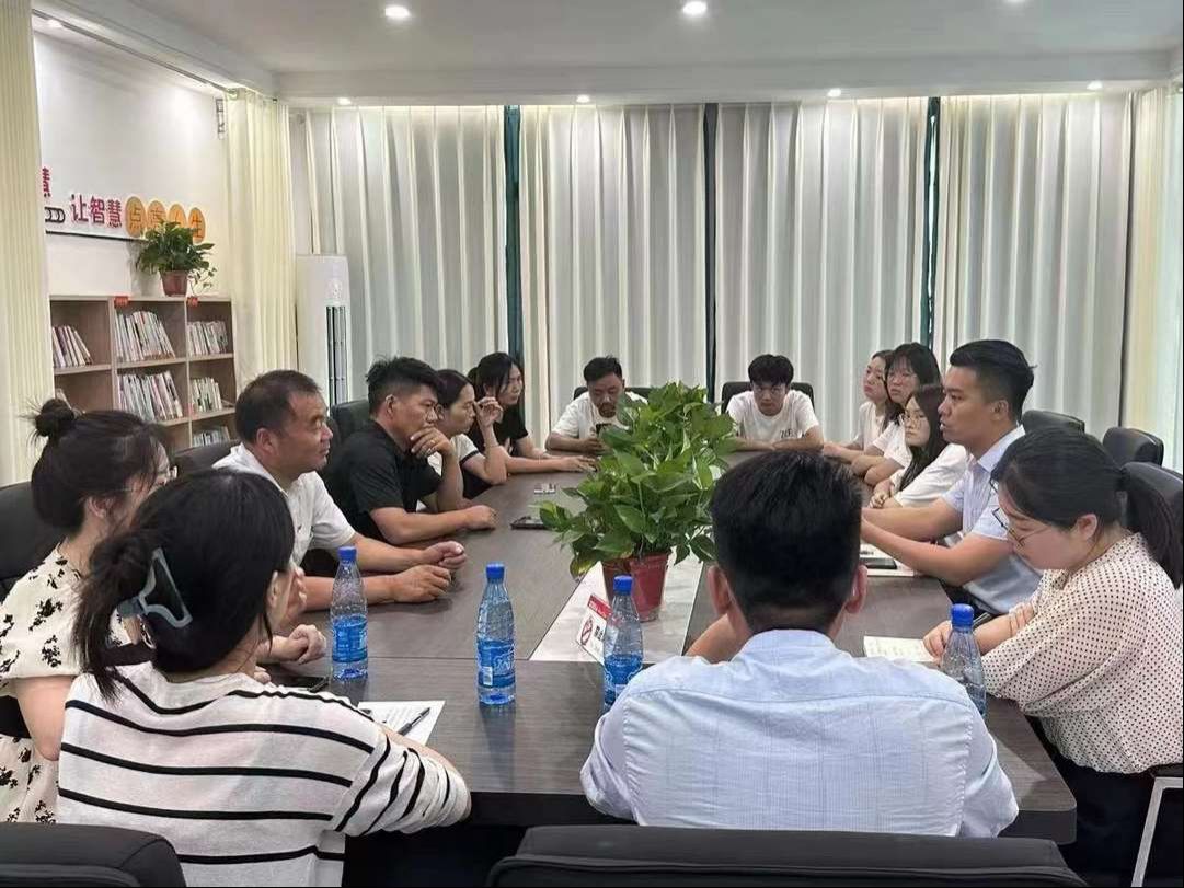 三下鄉(xiāng)“青耕河南 甜蜜興農”|鄭小商暑期社會實踐團與當地電商企業(yè)代表舉行座談會