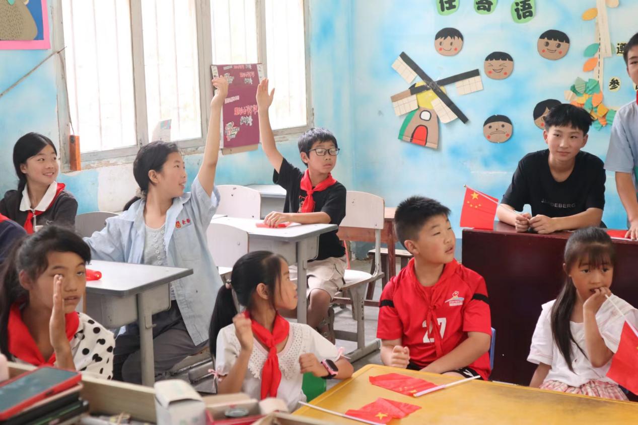 重外院學(xué)子三下鄉(xiāng)：筑牢安全防線(xiàn)，謹(jǐn)防詐騙陷阱