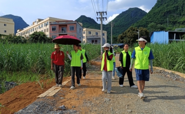 深入田間地頭——廣西民族大學赴崇左推普助興志愿服務(wù)
