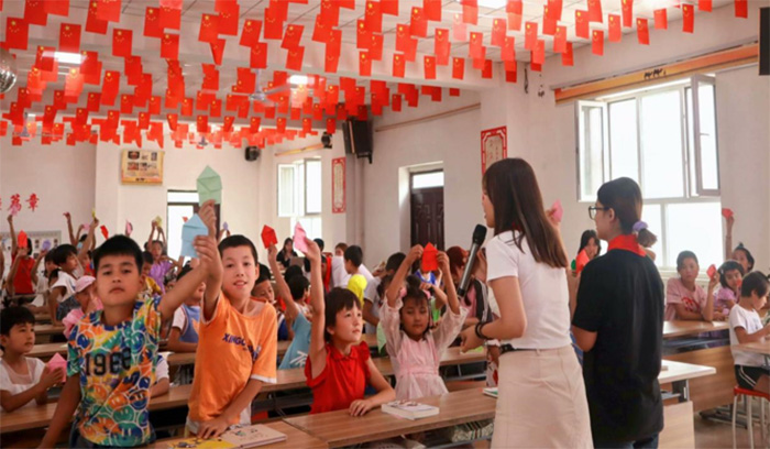 凝聚民族團結(jié)大愛，綻放青春奉獻吾疆