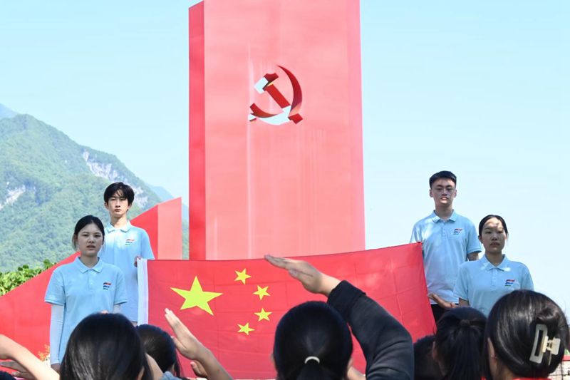 三下鄉(xiāng)紅色筑夢(mèng)之旅｜重外院學(xué)子追尋紅色足跡，重溫紅軍歷史