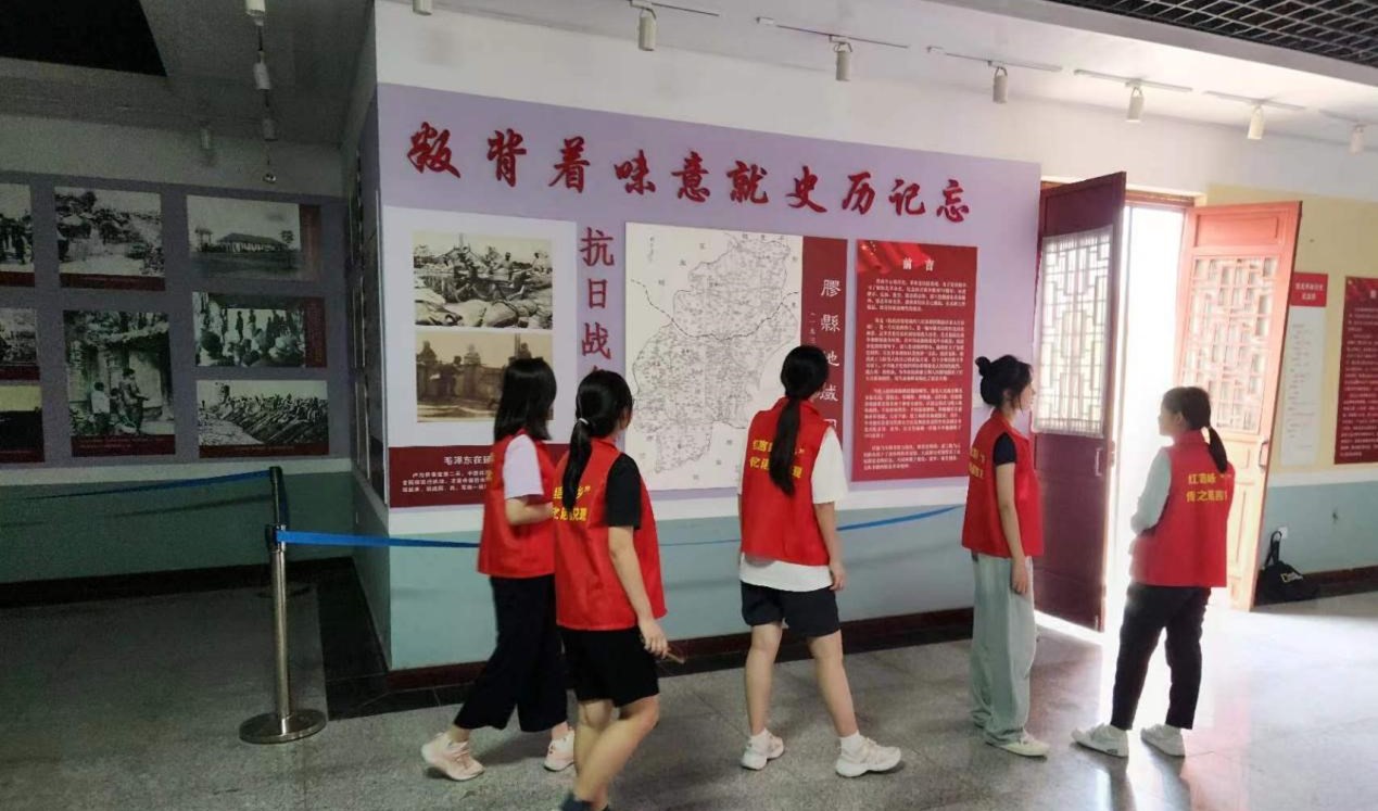 貴大學(xué)子三下鄉(xiāng)：重走紅色道路，傳承紅色精神