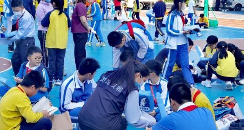 深圳黃貝街道進(jìn)校園開展反邪教社會實(shí)踐活動