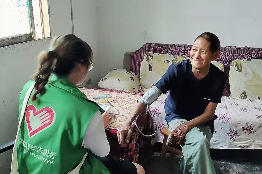 銅院學(xué)子三下鄉(xiāng)：心系尖巖振興，助力希望工程
