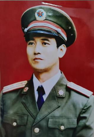 齊風(fēng)頌紅|“重溫歷史崢嶸歲月，永不磨滅信仰之光”人物專訪