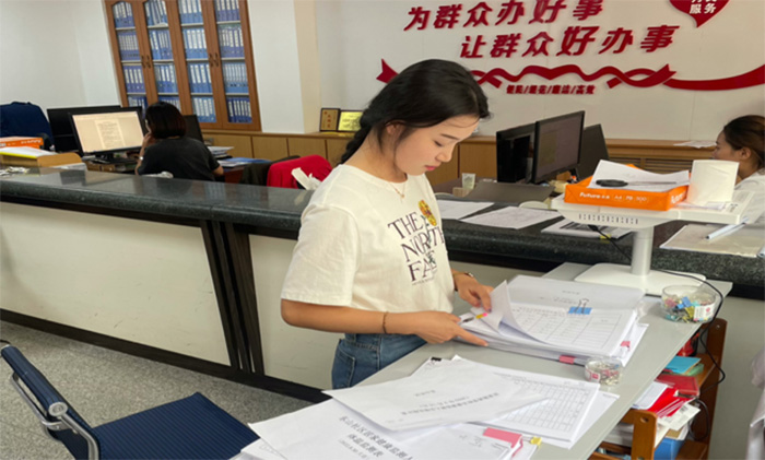 服務基層社區(qū)，鑄牢青年擔當