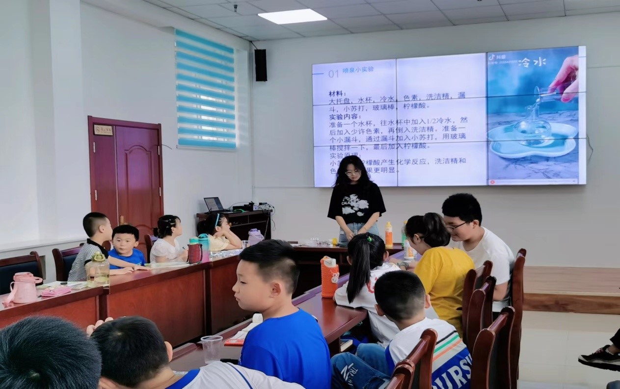 曲園學子三下鄉(xiāng)：知識培養(yǎng)興趣，提高科學素養(yǎng)