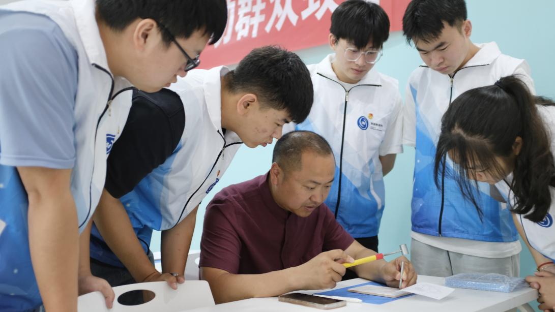 南信院學(xué)子三下鄉(xiāng)：瓷藝文化，匠心傳承——走近大豐瓷刻傳