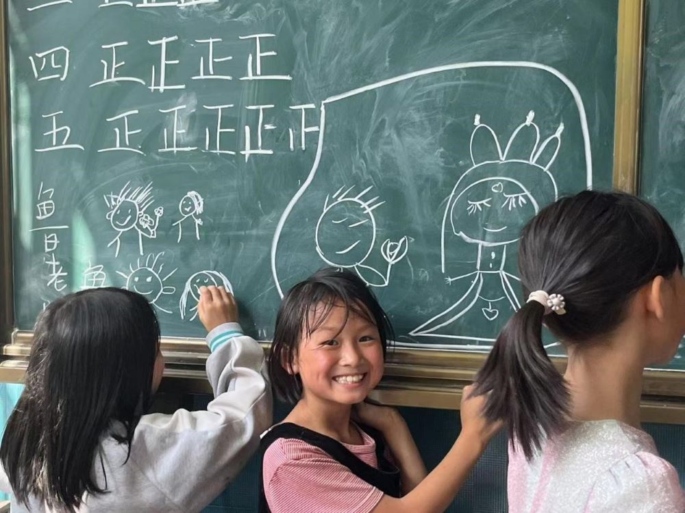 跨千里赴云南，只為赤子笑顏
