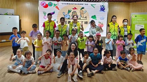 教育科學(xué)學(xué)院團(tuán)委青工部舉辦“母愛(ài)無(wú)疆，感恩有意”志愿活動(dòng)