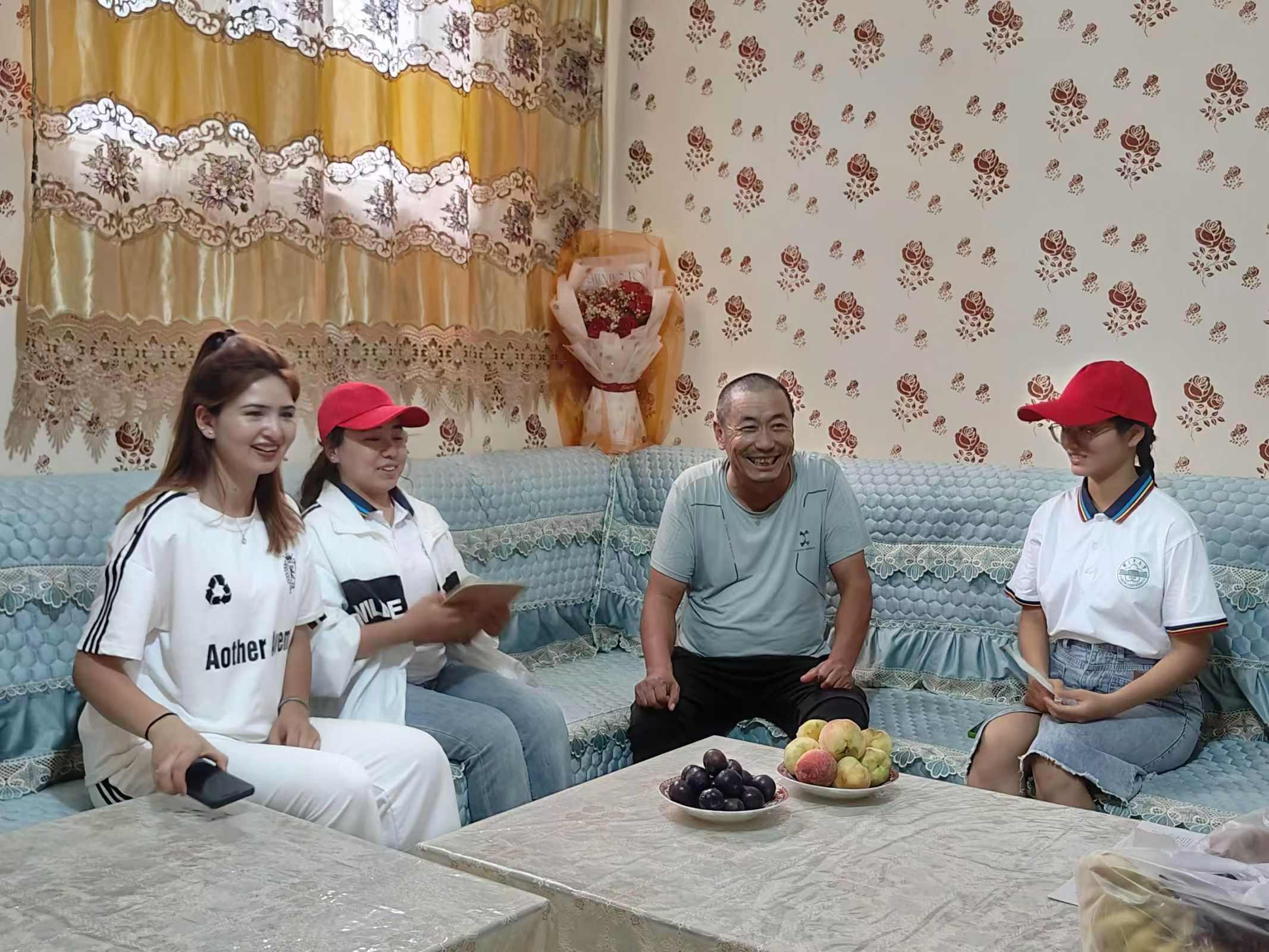 塔大學子三下鄉(xiāng)|為愛留疆，促進民族團結(jié)