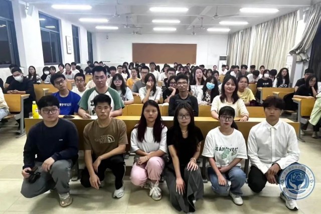 廣東科技學(xué)院青融志愿宣講——半紙潑墨染江山，妙筆丹青