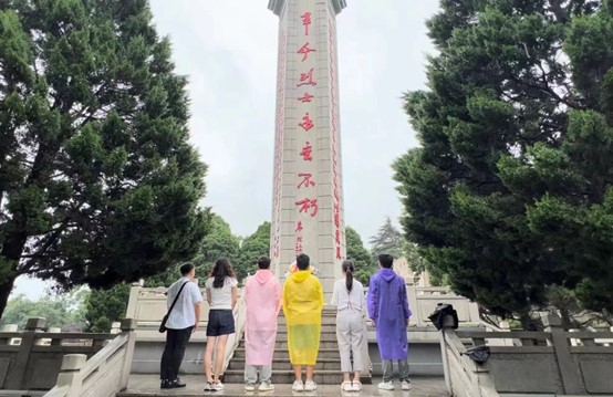 紅色信陽(yáng)行，共筑愛(ài)國(guó)心
