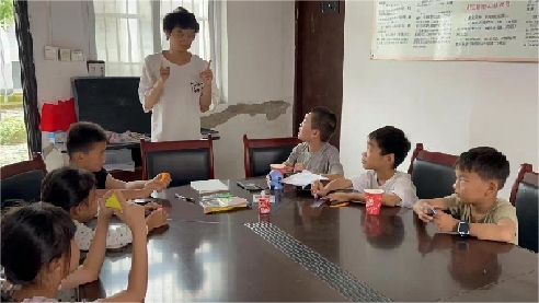 以青春之火，點(diǎn)亮鄉(xiāng)村教育之光